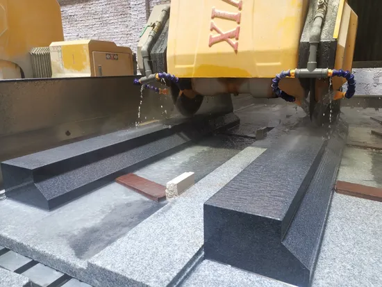 3 Axis Linear Cutting Machine Lcmm-1400