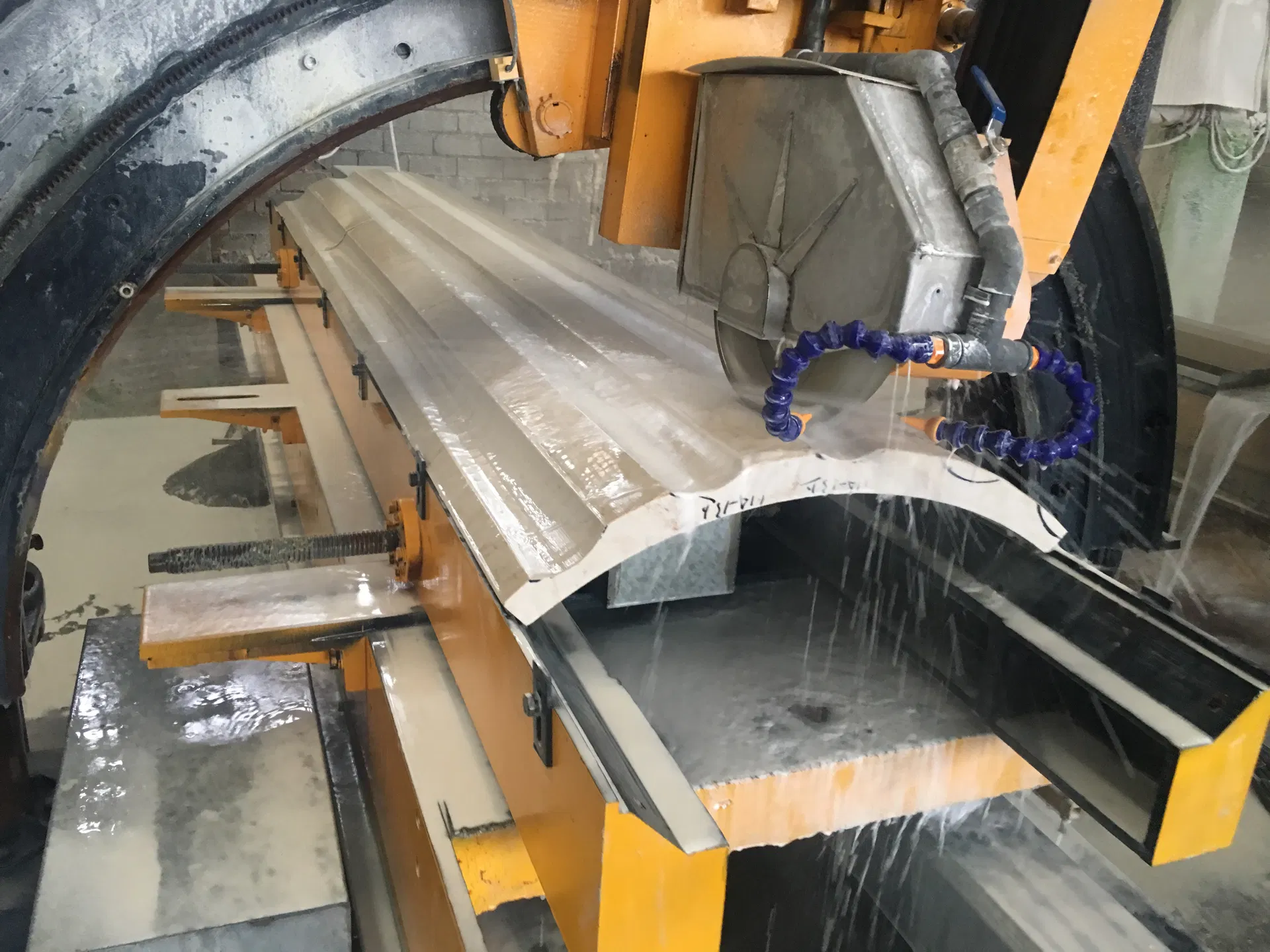 Xianda Automatic Roman Column Slot Cutting Machine