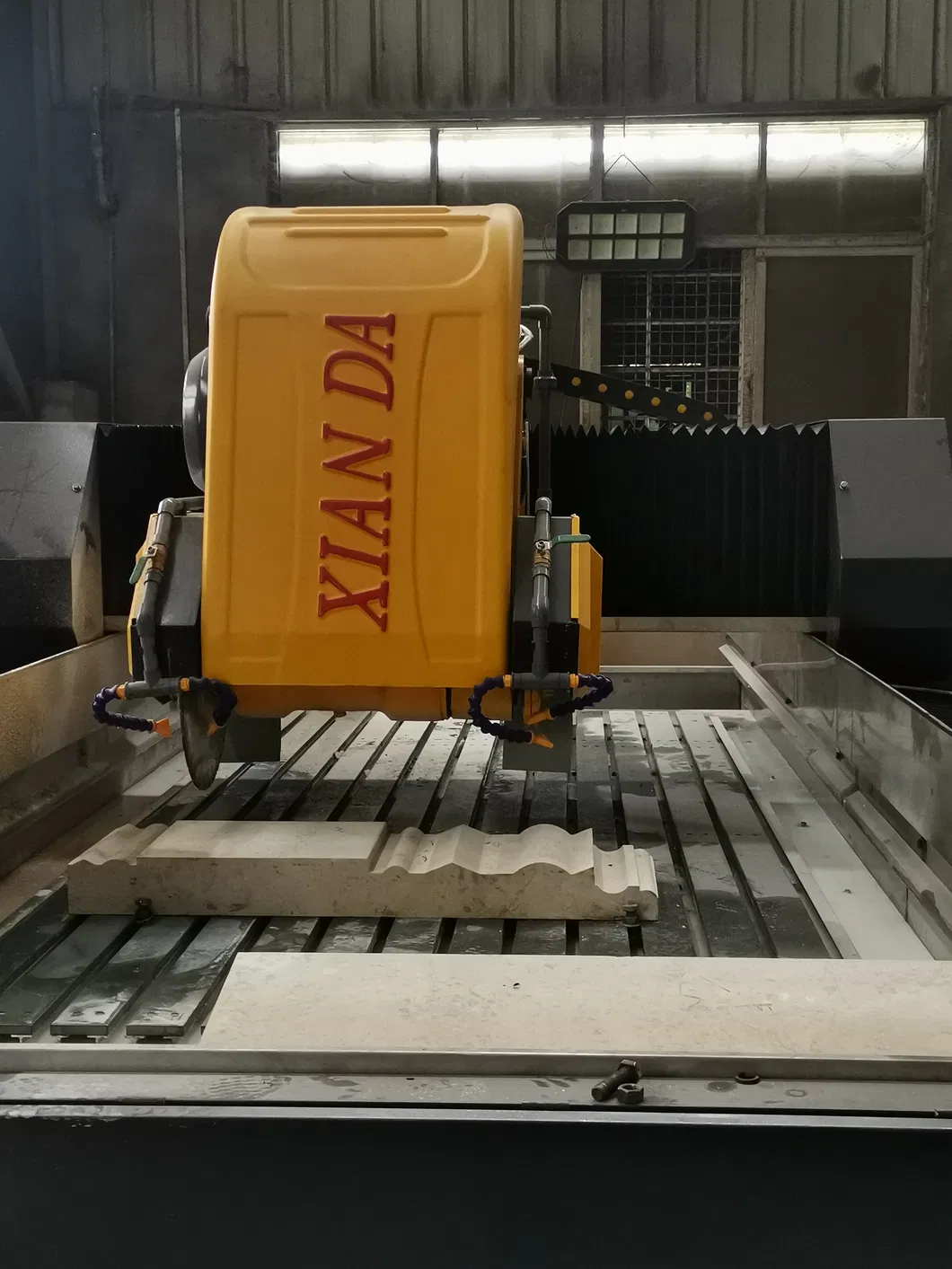 Xianda Machinery 3 Axis Linear Cutting Machine CNC Stone Profiling Machine