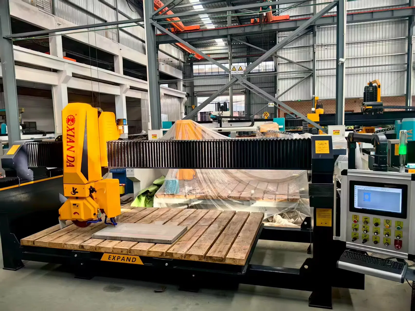 4 Axis CNC Stone Bridge Saw Machine High Precision for Slab Cutting and Profiling