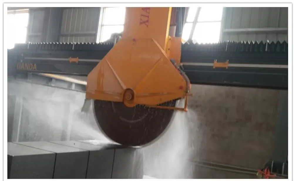 Xianda Marble Granite Slate Stone Cutting Machine with 1200mm Blade and 22kw Motor